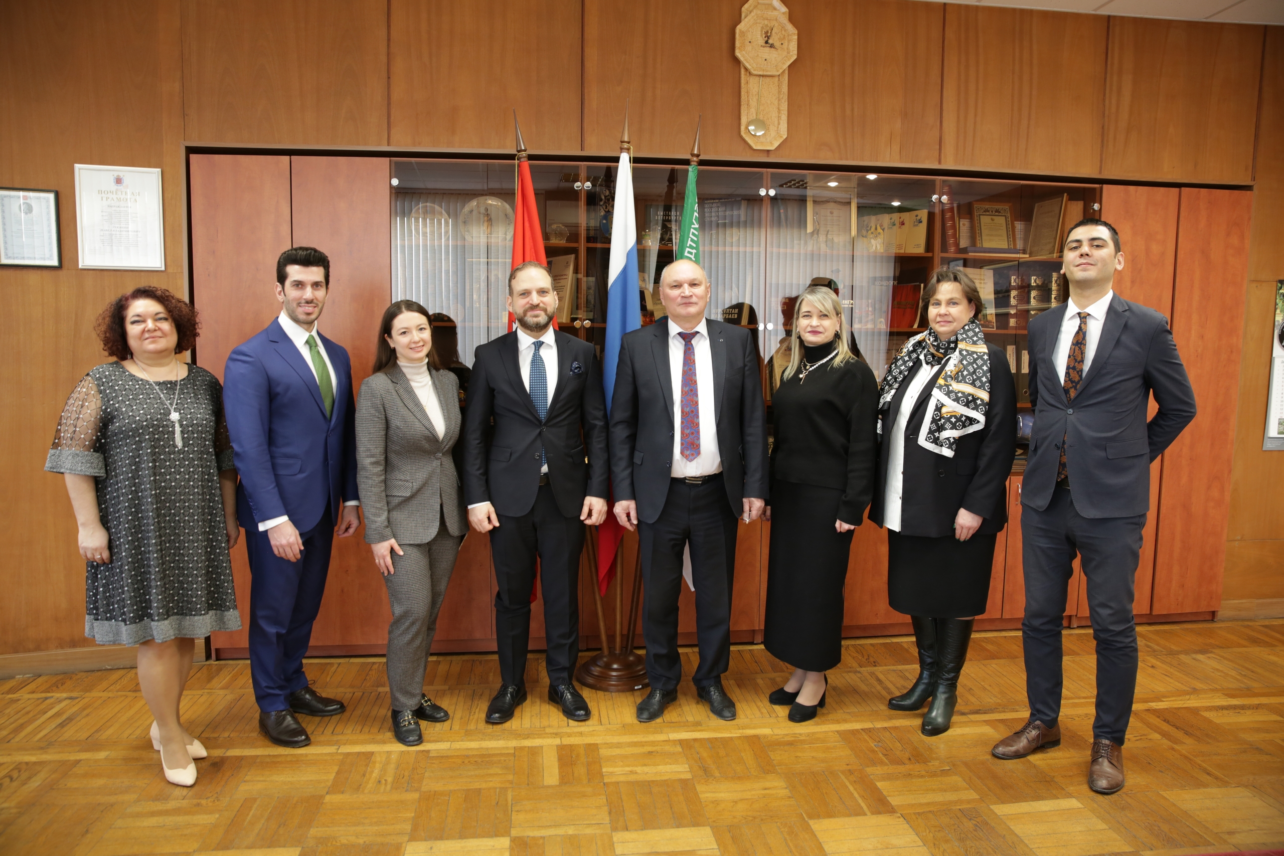 «Турция глазами русского художника» — открытие выставки Айгуль Окутан в Санкт-Петербурге5