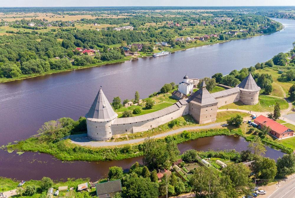 https://aluda.ru/leningradskaja-oblast/top-dostoprimechatelnostej-leningradskoj-oblasti.html?utm_medium=organic&utm_source=yandexsmartcamera
