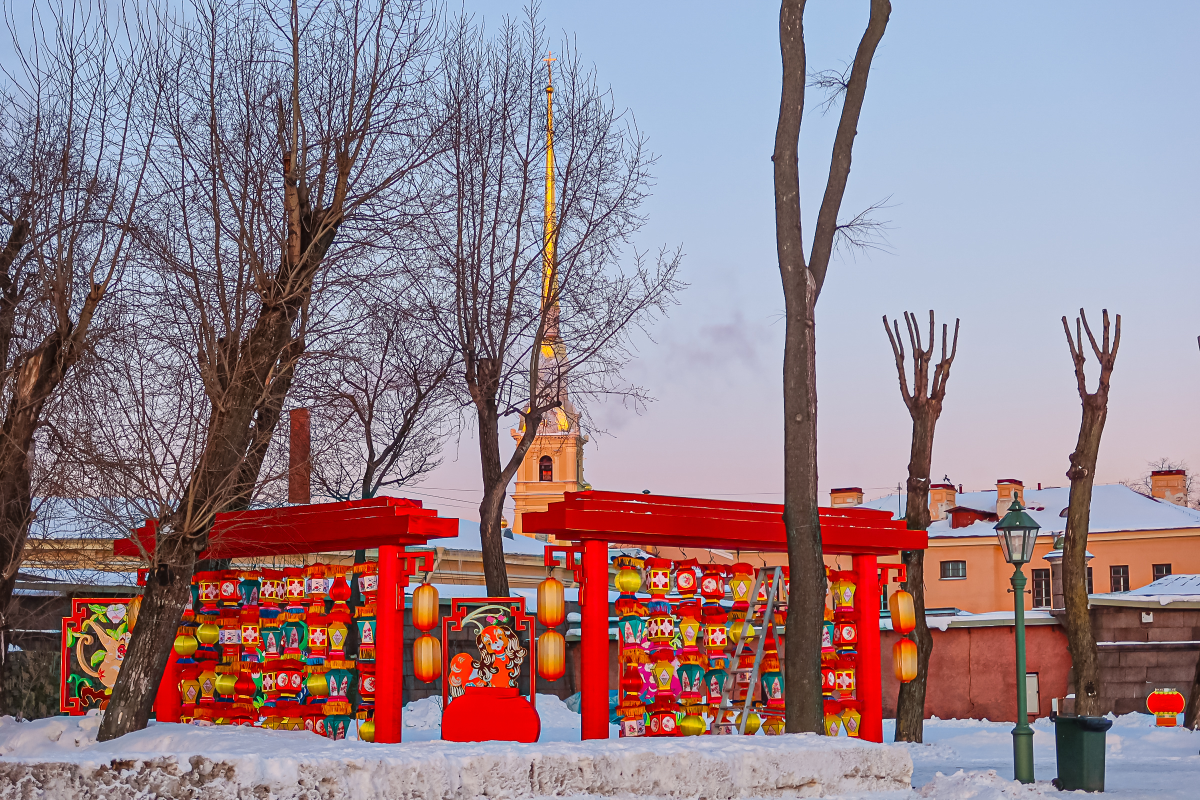 Драконы и фениксы из Цзыгуна поселились на Заячьем острове2