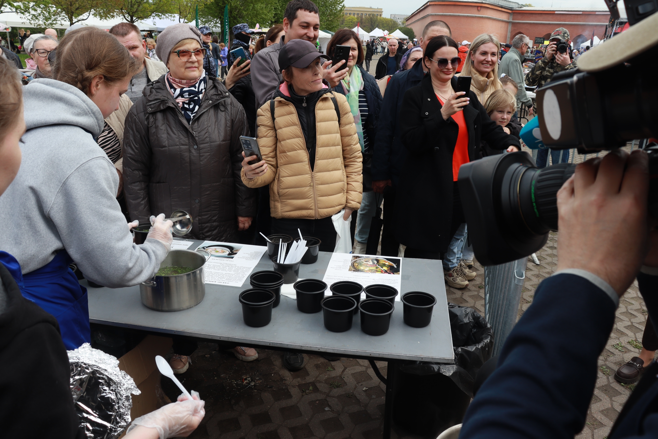 Петербург вновь ждет Праздник корюшки5