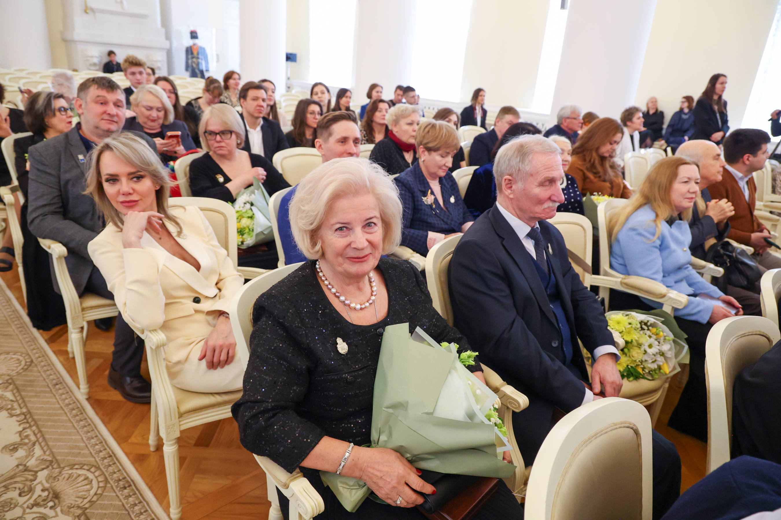 Александр Беглов вручил награды в День работника культуры6