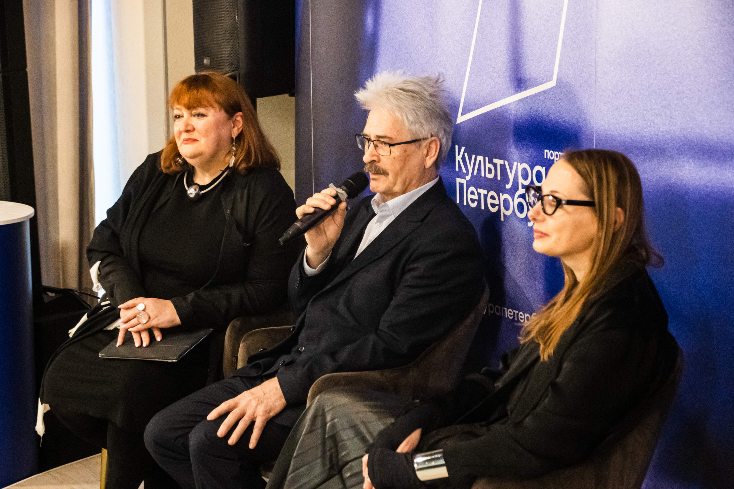 Вся красота зимы предстала на выставке Петра Гамаюнова2