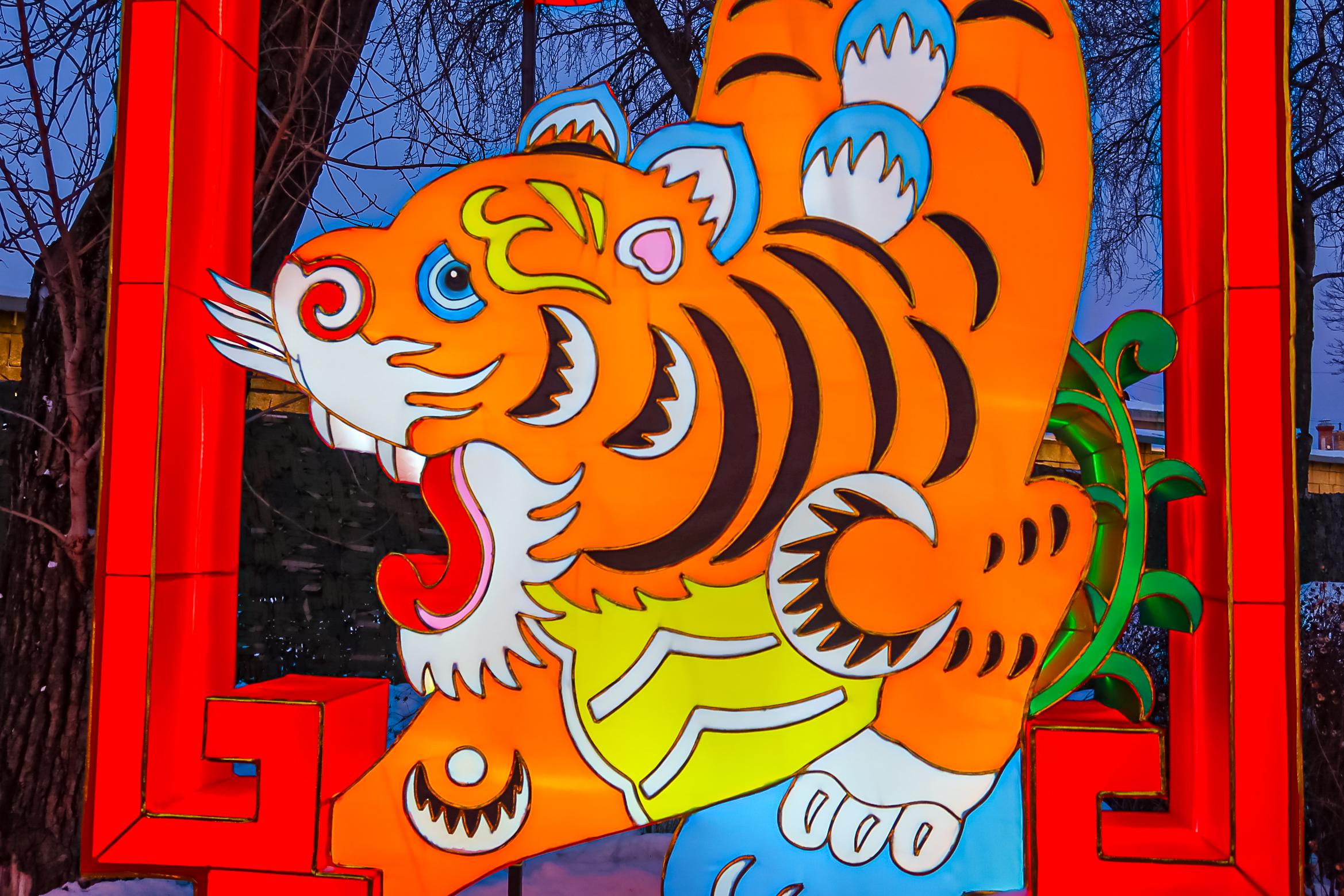 Драконы и фениксы из Цзыгуна поселились на Заячьем острове9