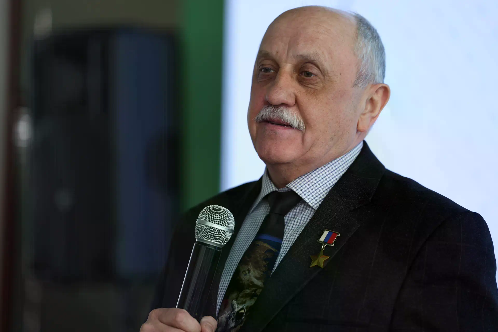 Фотовыставка «Первые в космосе» открылась в Петербурге3