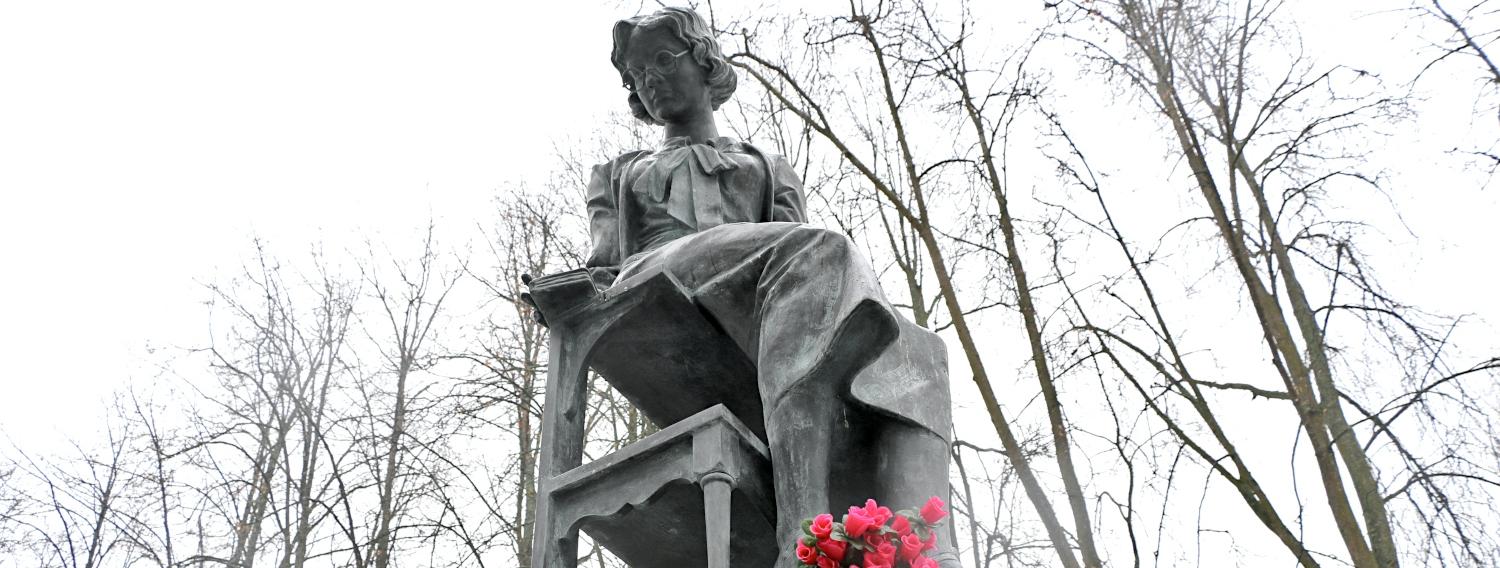 Обложка: В Павловске отметят день  рождения легендарной Анны Зеленовой 