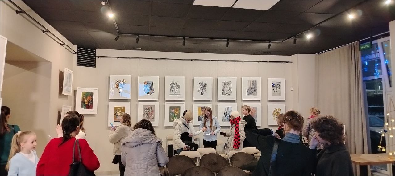 В медиацентре «Культура Петербурга» юных художников поздравили с победой 14