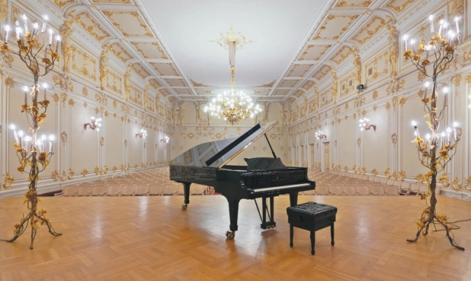 Малый зал Санкт-Петербургской академической филармонии им. Шостаковича