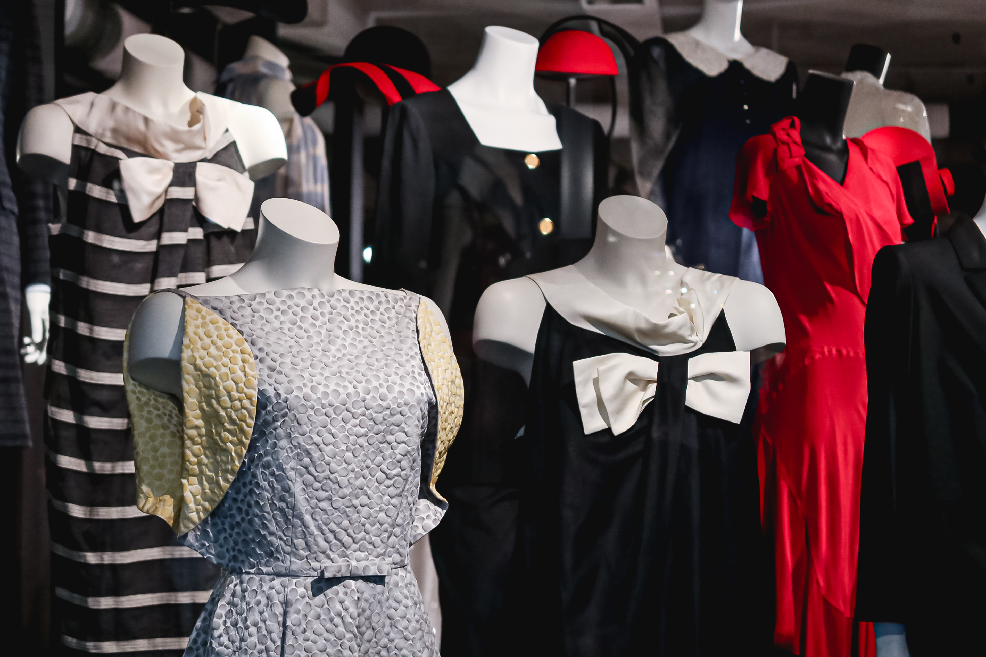 Эрмитаж показывает наследие петербургских модельеров от Меликовой до Бухинника7