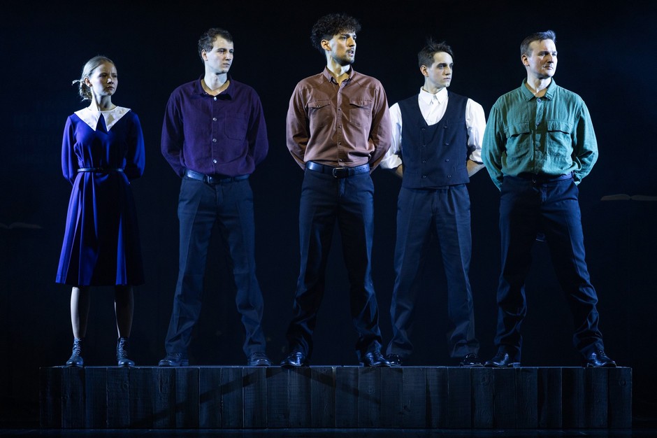 «Многоголосье» нашей памяти - документальная драма Комиссаржевки3