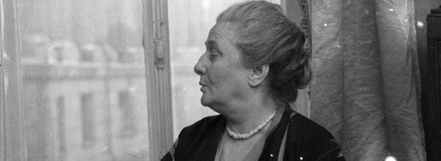 Фото заставки: Анна Андреевна Ахматова. Фото: Стрельников Б.Н. Из собрания Музея Анны Ахматовой в Фонтанном Доме. Источник: vk.com/akhmatova.museum. Правообладатель: vk.com/akhmatova.museum.