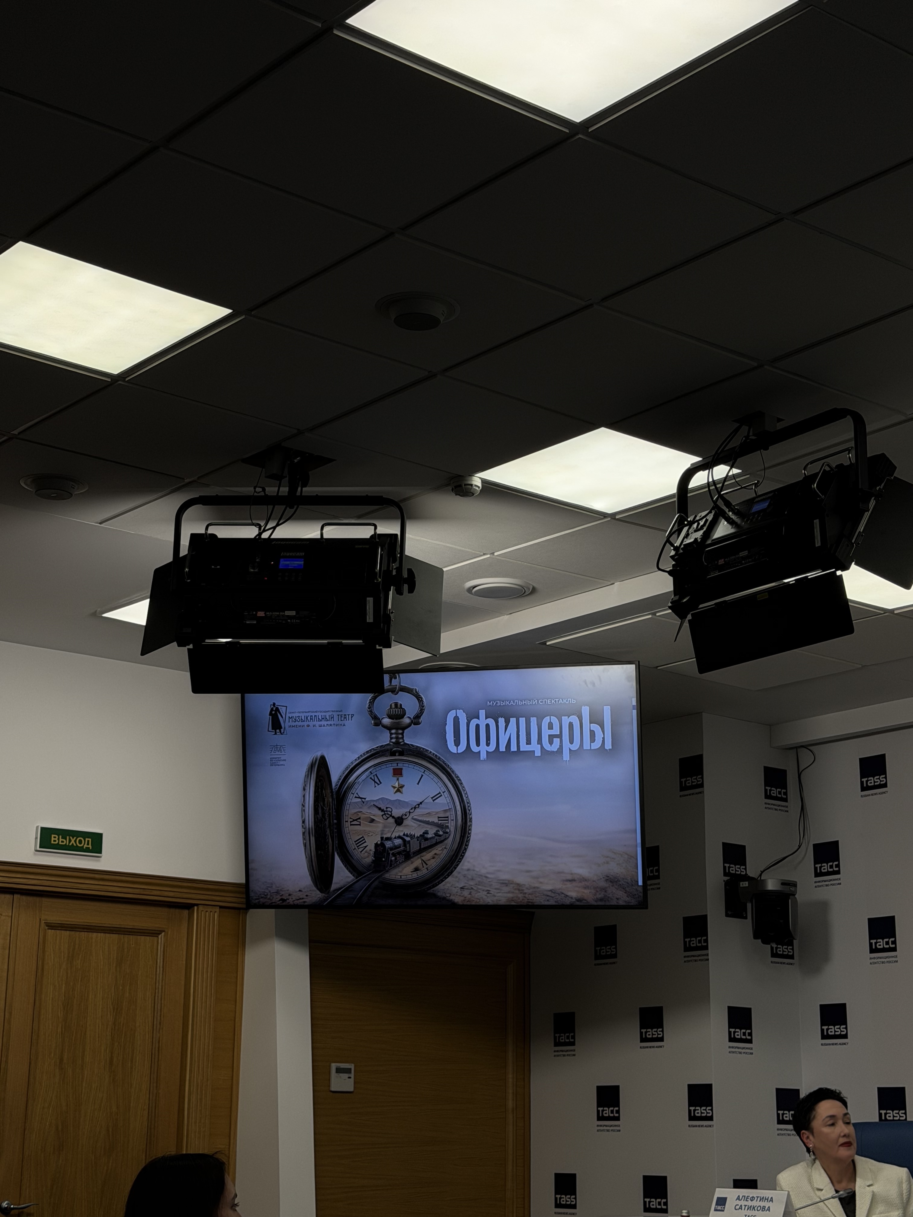 На сцену Дворца искусств Ленинградской области выйдут «Офицеры» 3