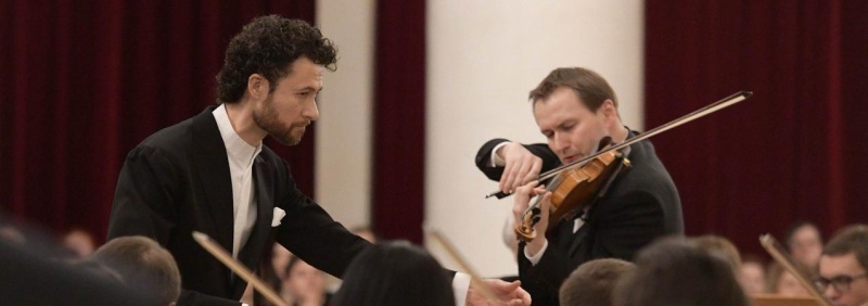 Обложка: Никита Борисоглебский и Димитрис Ботинис. Фото: Анна Флегонтова.