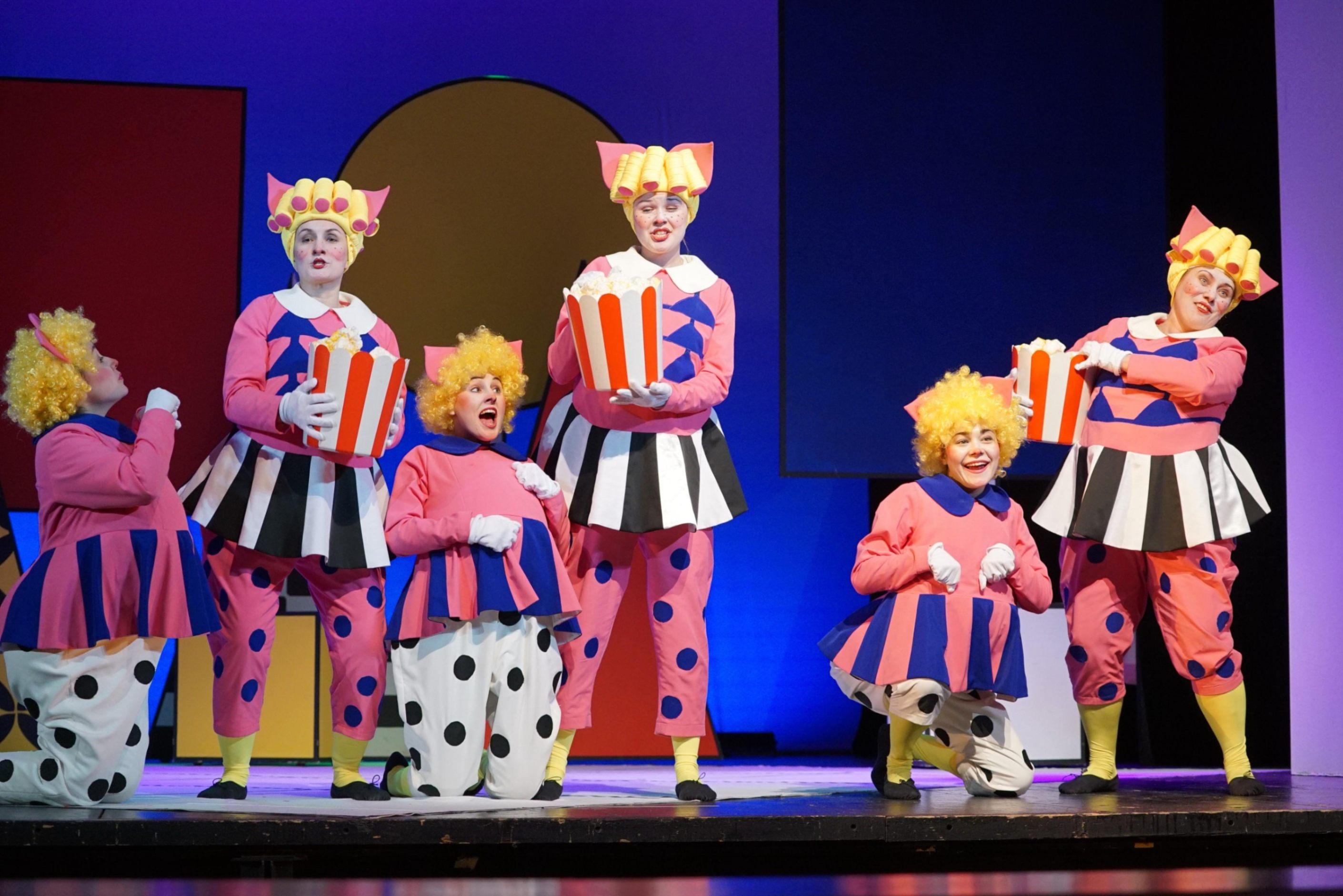 Детский музыкальный театр "Зазеркалье"