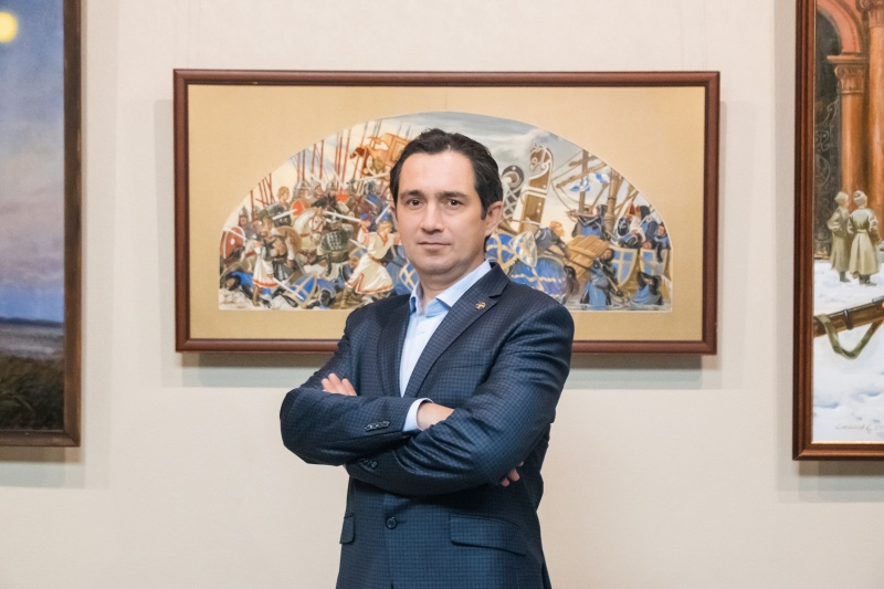 В медиацентре «Культура Петербурга» открылась выставка картин о героях разных эпох