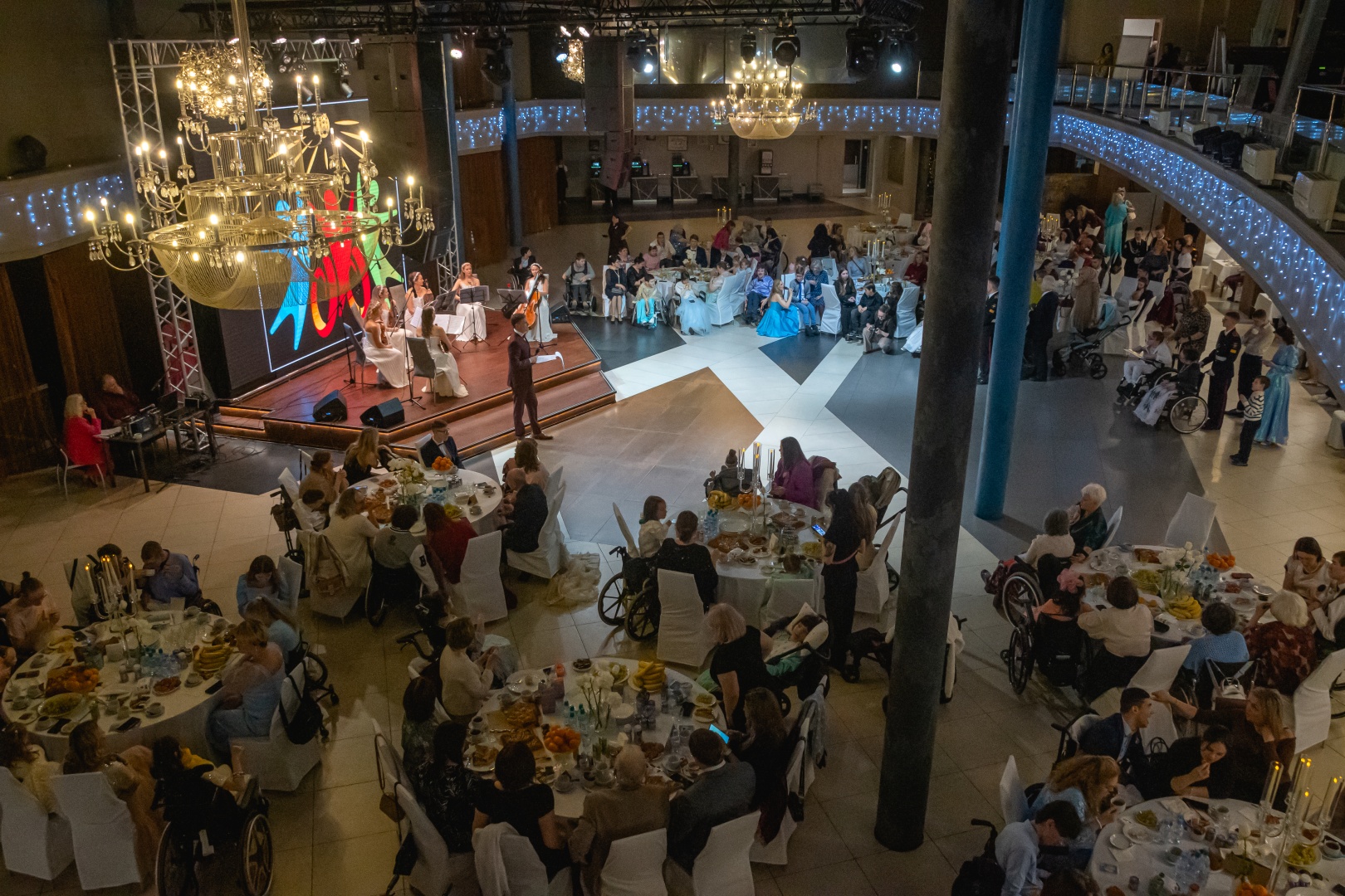 «Бал на колёсах» подарил сказку 85 детям