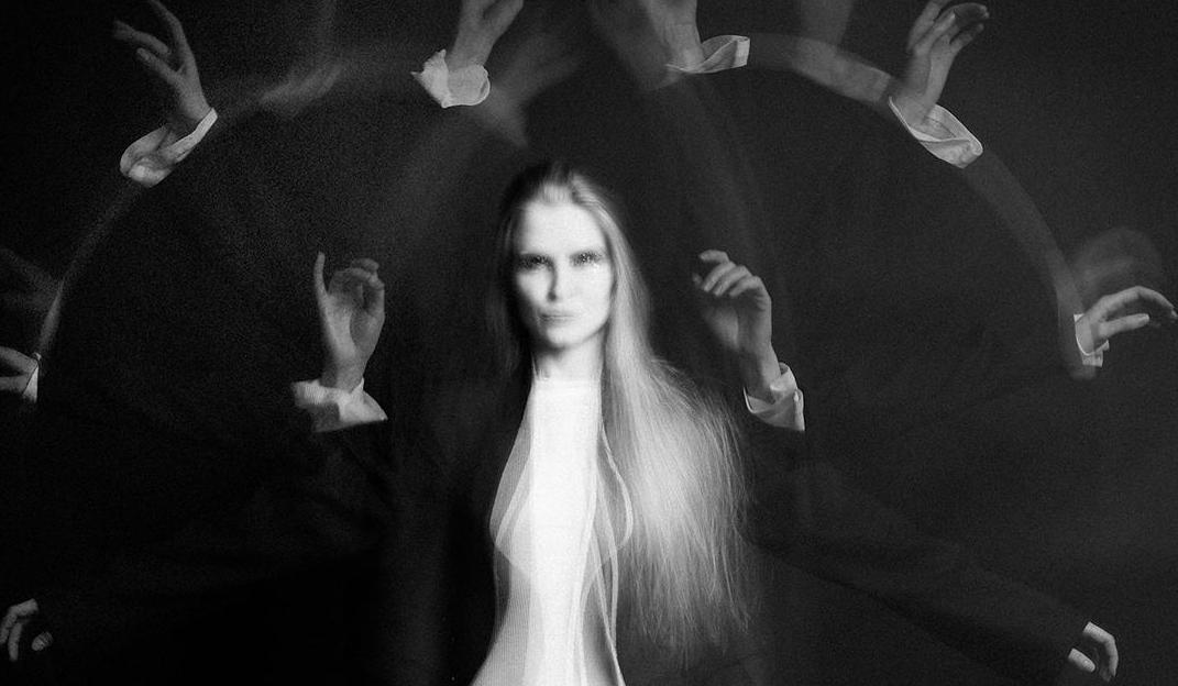 25 портретов представят на  фотовыставке Вики Шаблий «Гармония в хаосе» 