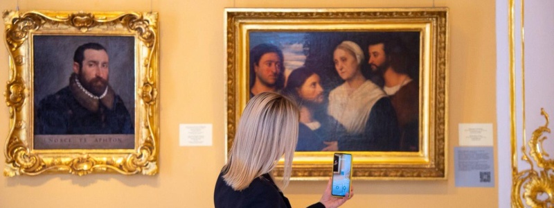 Обложка: Эрмитаж запустил блогерский проект и озвучил планы на следующий год 