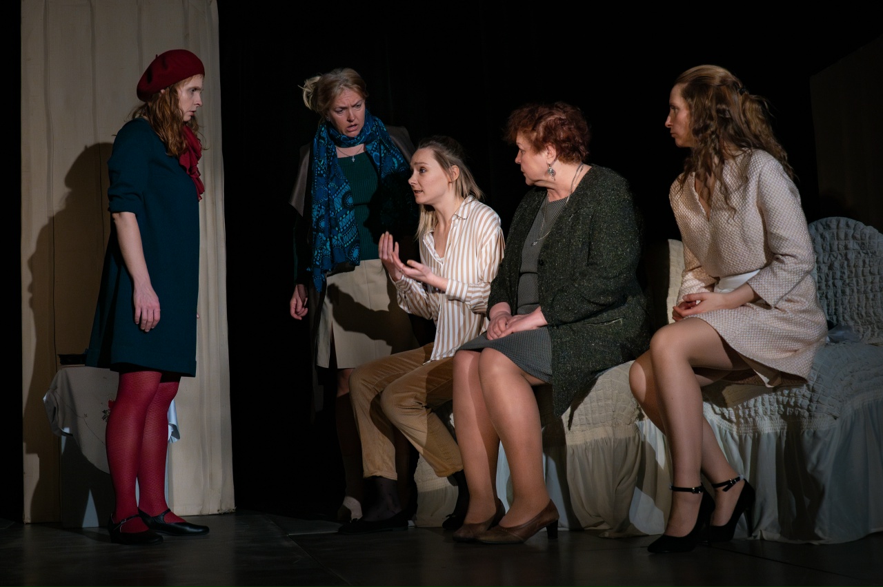 «Восемь женщин» к восьмому марта - премьера в ТДИ3