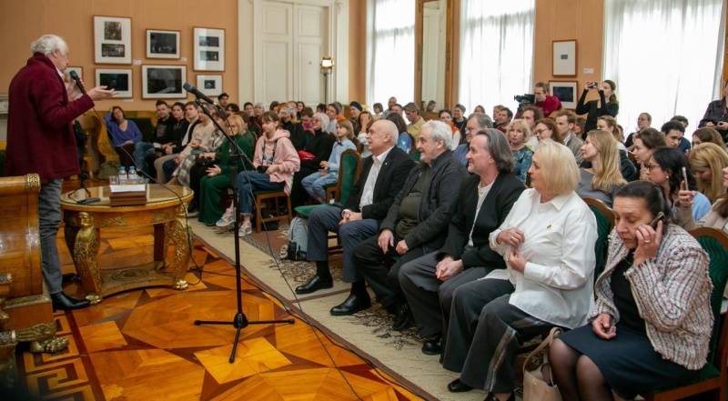Постановки петербургских театров вошли в список 100 лучших спектаклей России Постановки петербургских театров вошли в список 100 лучших спектаклей России