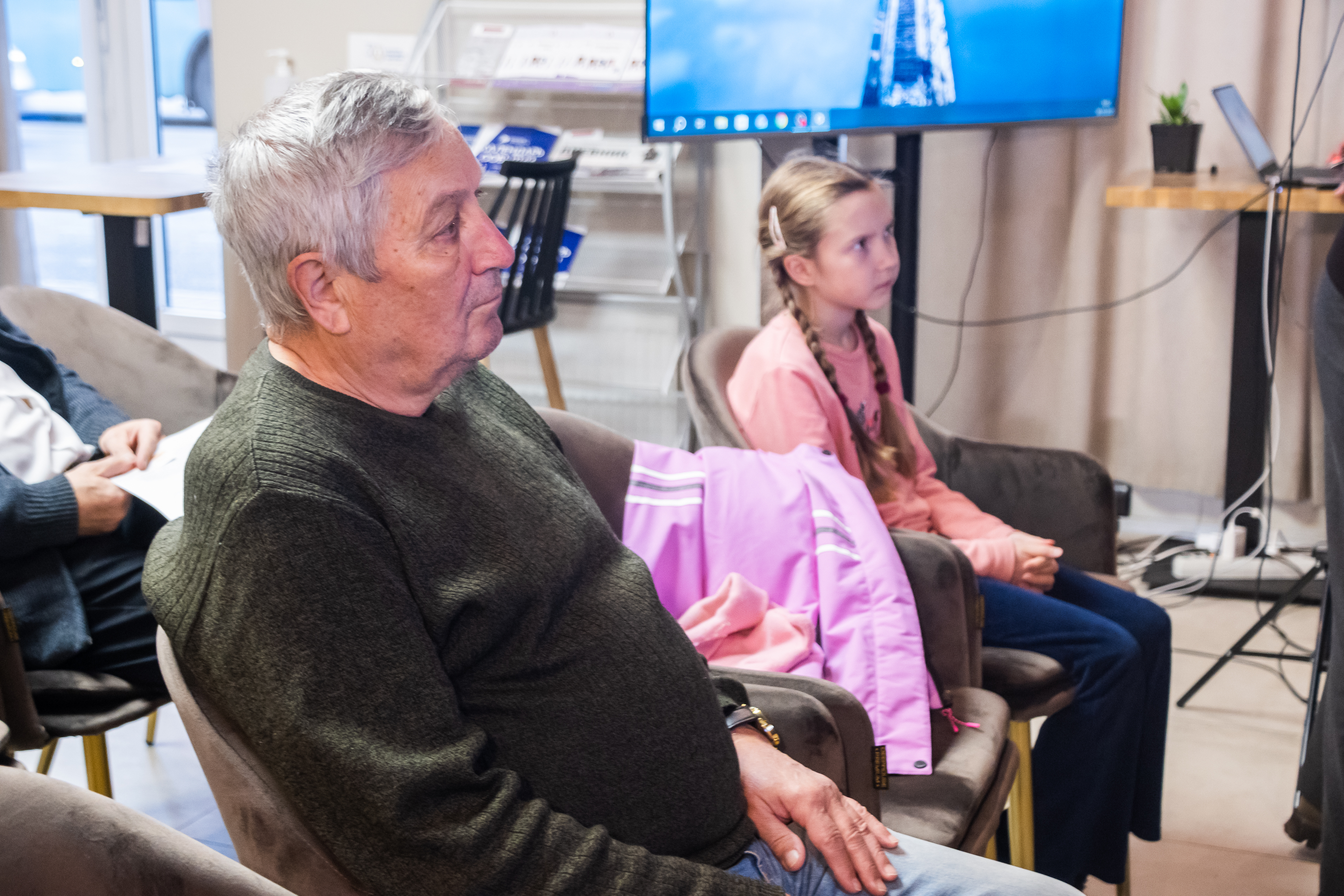 В медиацентре «Культура Петербурга» открылась выставка картин о героях разных эпох 3