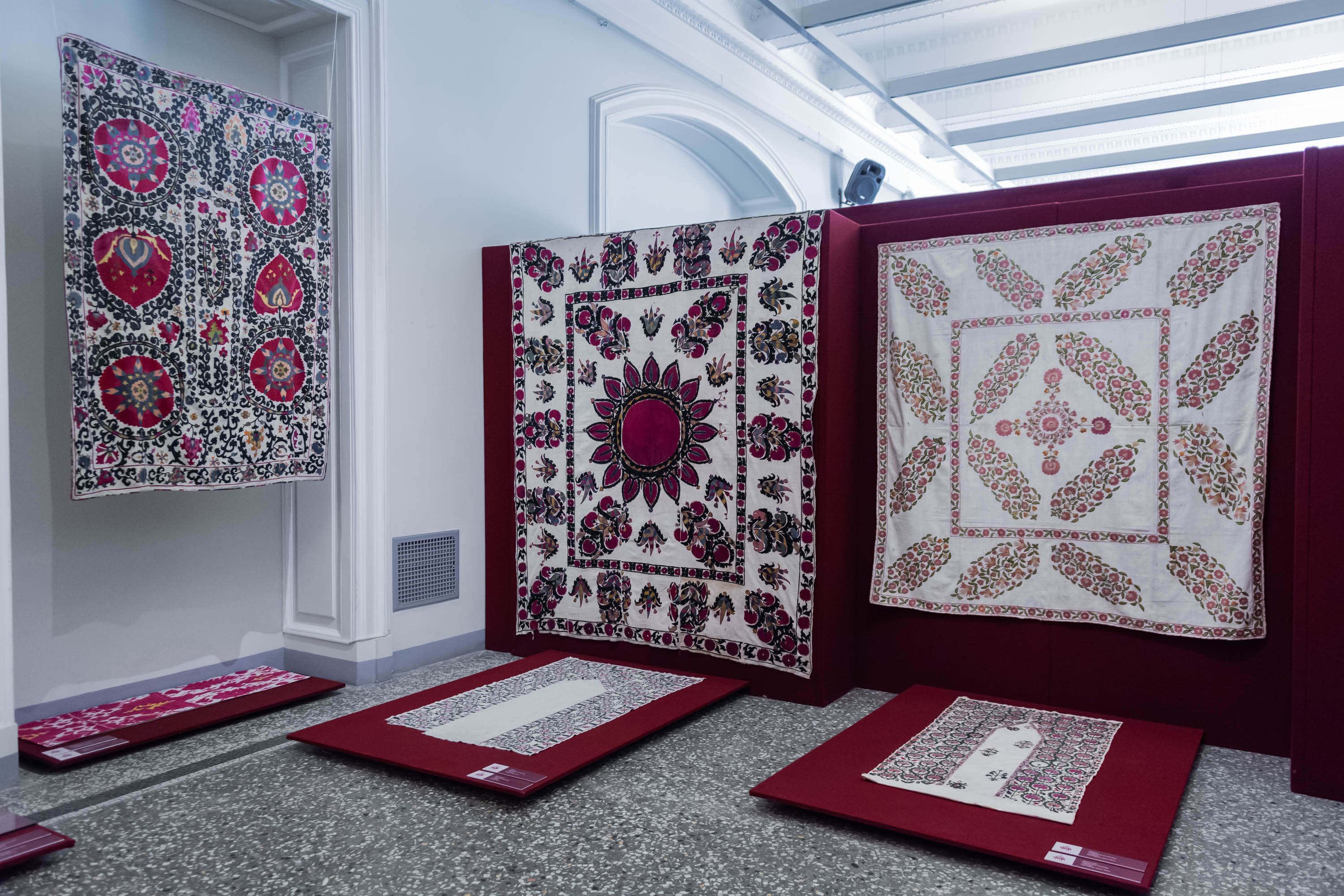 Шелковые нити Узбекистана — традиционные вышивки и ткани10