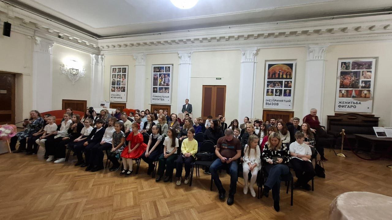 В театре «На Литейном» наградили юных мастеров художественного слова3