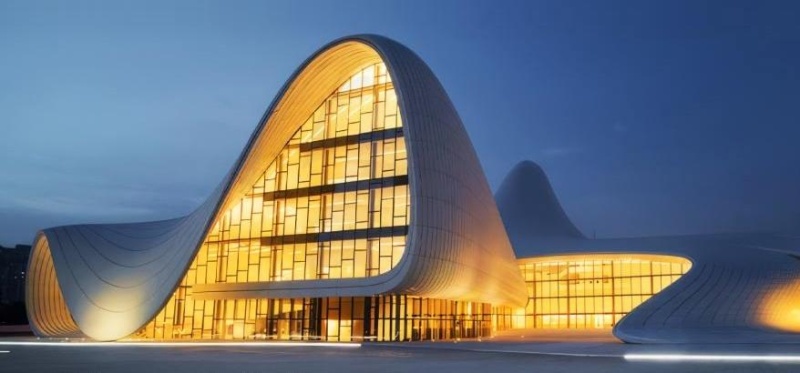 «Королева кривой»: лекция о всемирно известном архитекторе в Планетарии