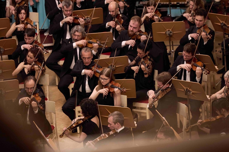  Оркестр musicAeterna впервые выступит под управлением Филиппа Чижевского