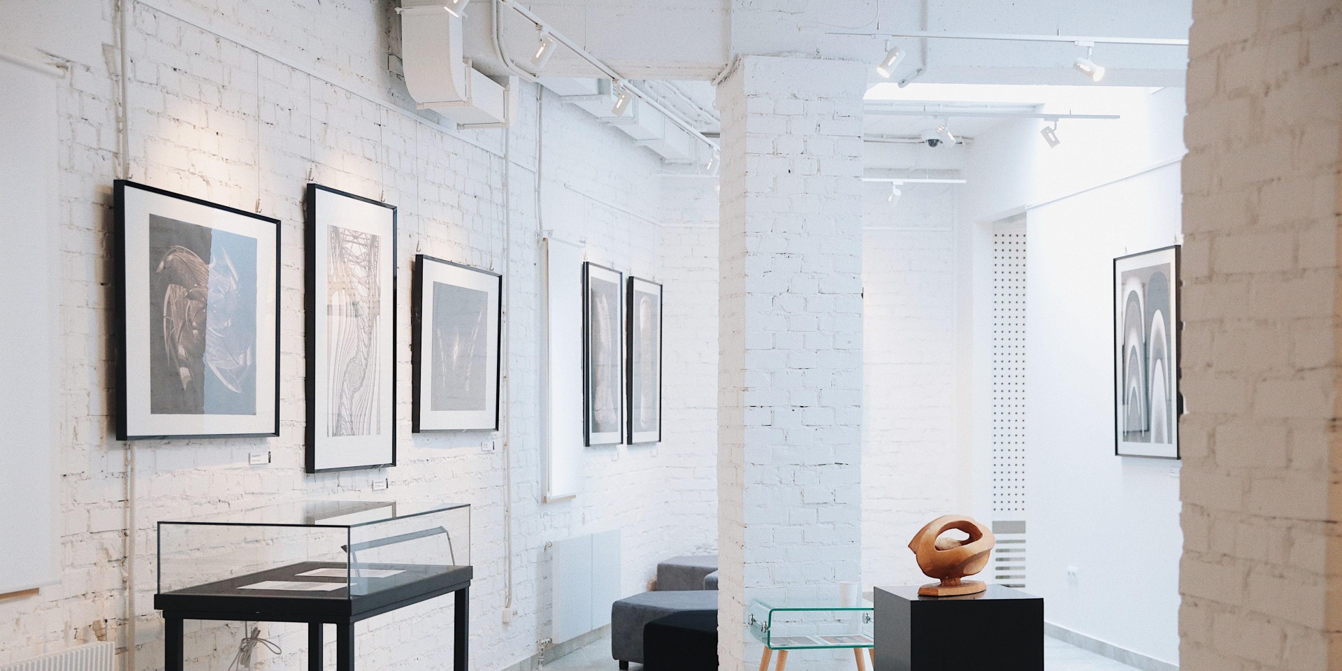 Поиски Петербурга продолжаются - выставка «Архикадр-III» в галерее «Точка»