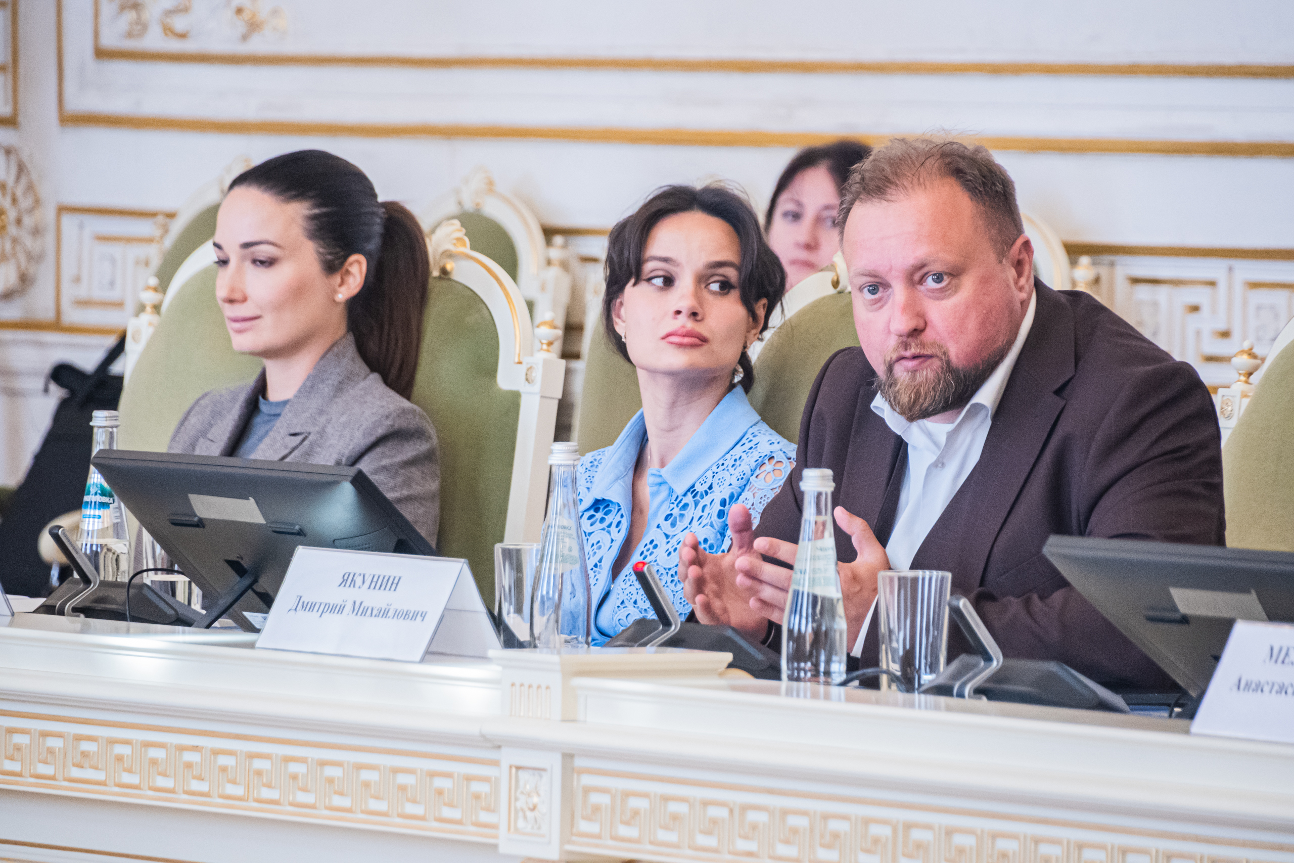 В Законодательном Собрании обсудили кинопроизводство в России и странах ближнего зарубежья19