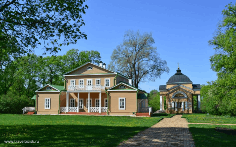 https://travelpoisk.ru/centralnaya-chast/selo-lermontovo/usadba-tarhany.html