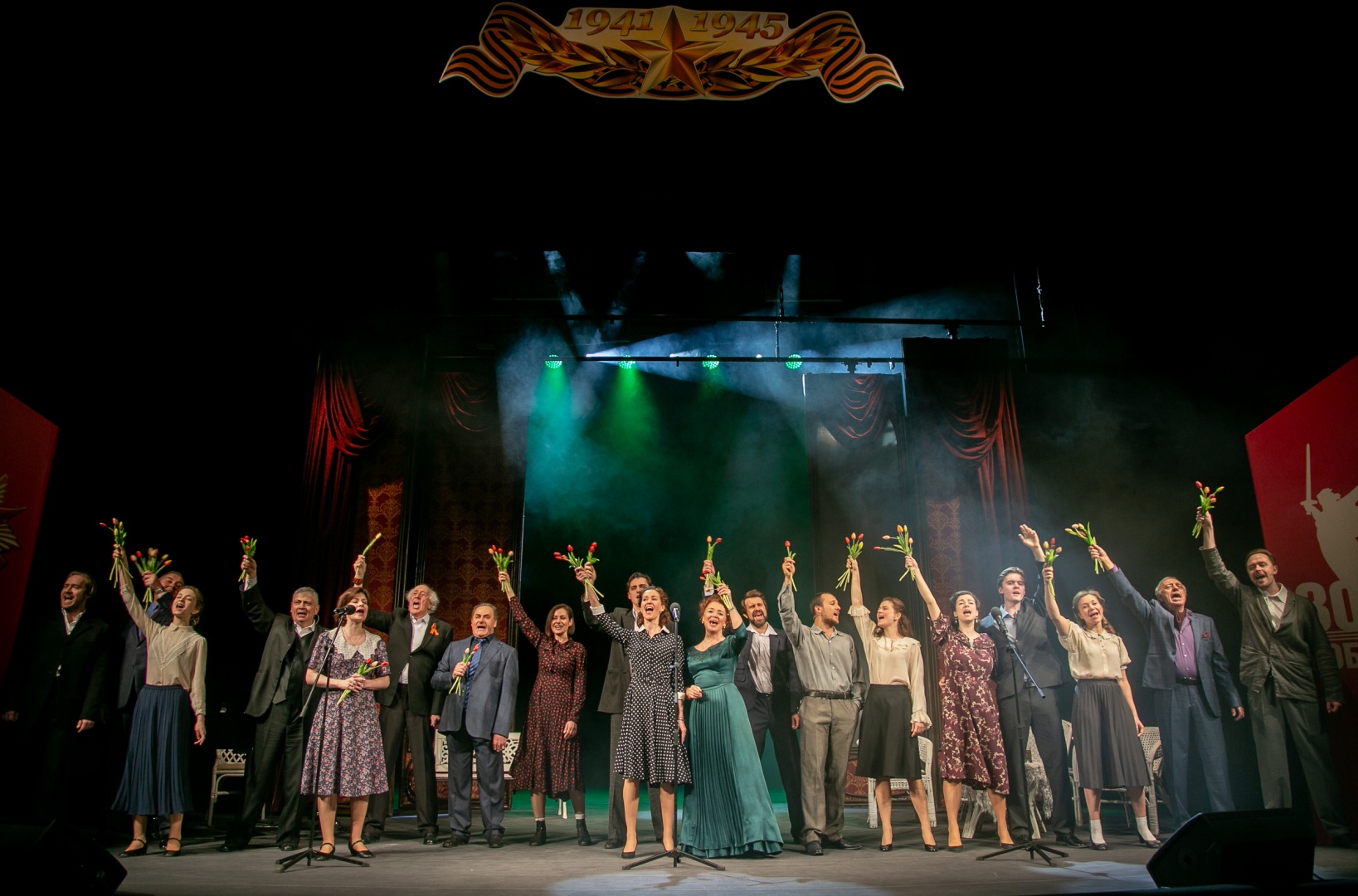 Театр имени Ленсовета покажет спектакль «Фронтовые письма» в полдень