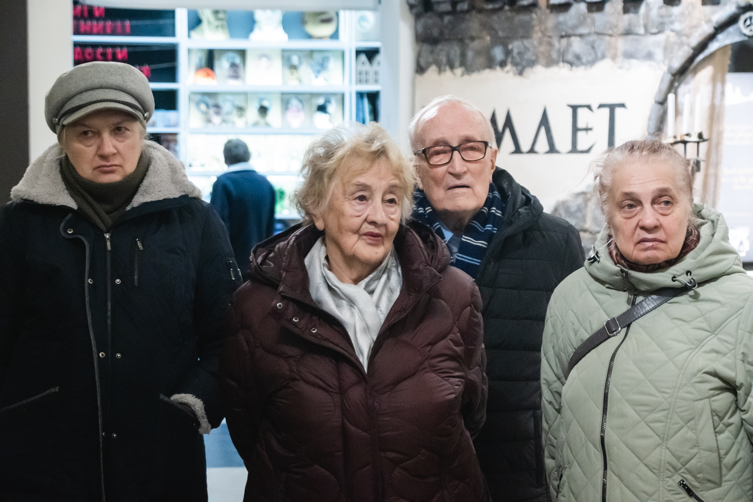 Киностудия «Ленфильм» провела экскурсию для блокадников 7