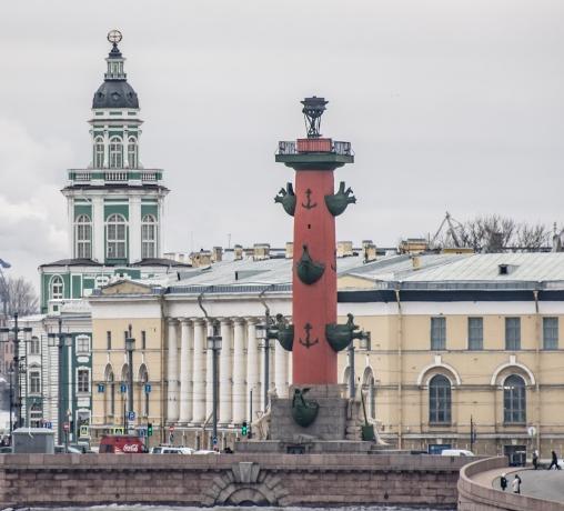 Как Петербург отмечает День поэзии?  