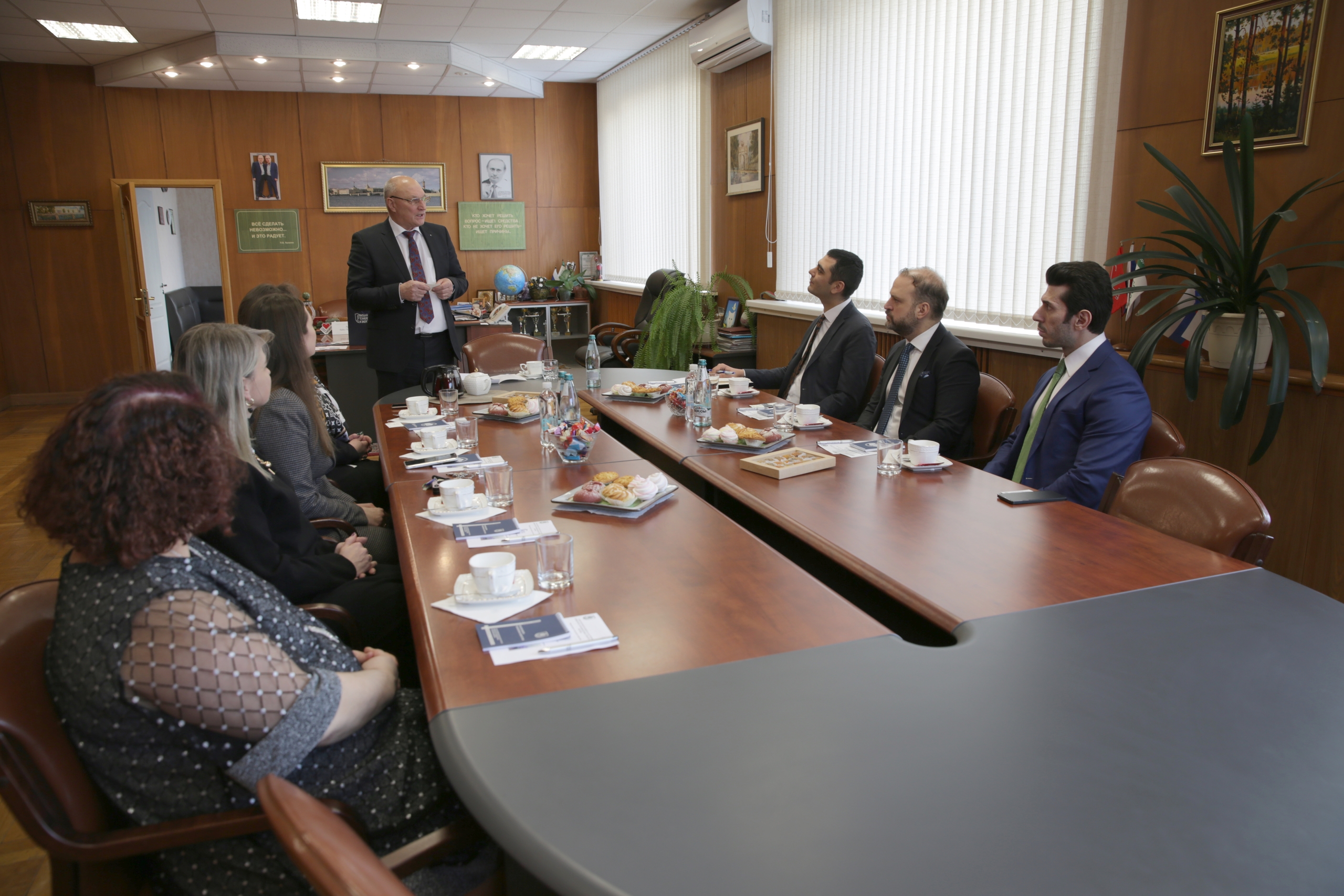 «Турция глазами русского художника» — открытие выставки Айгуль Окутан в Санкт-Петербурге8