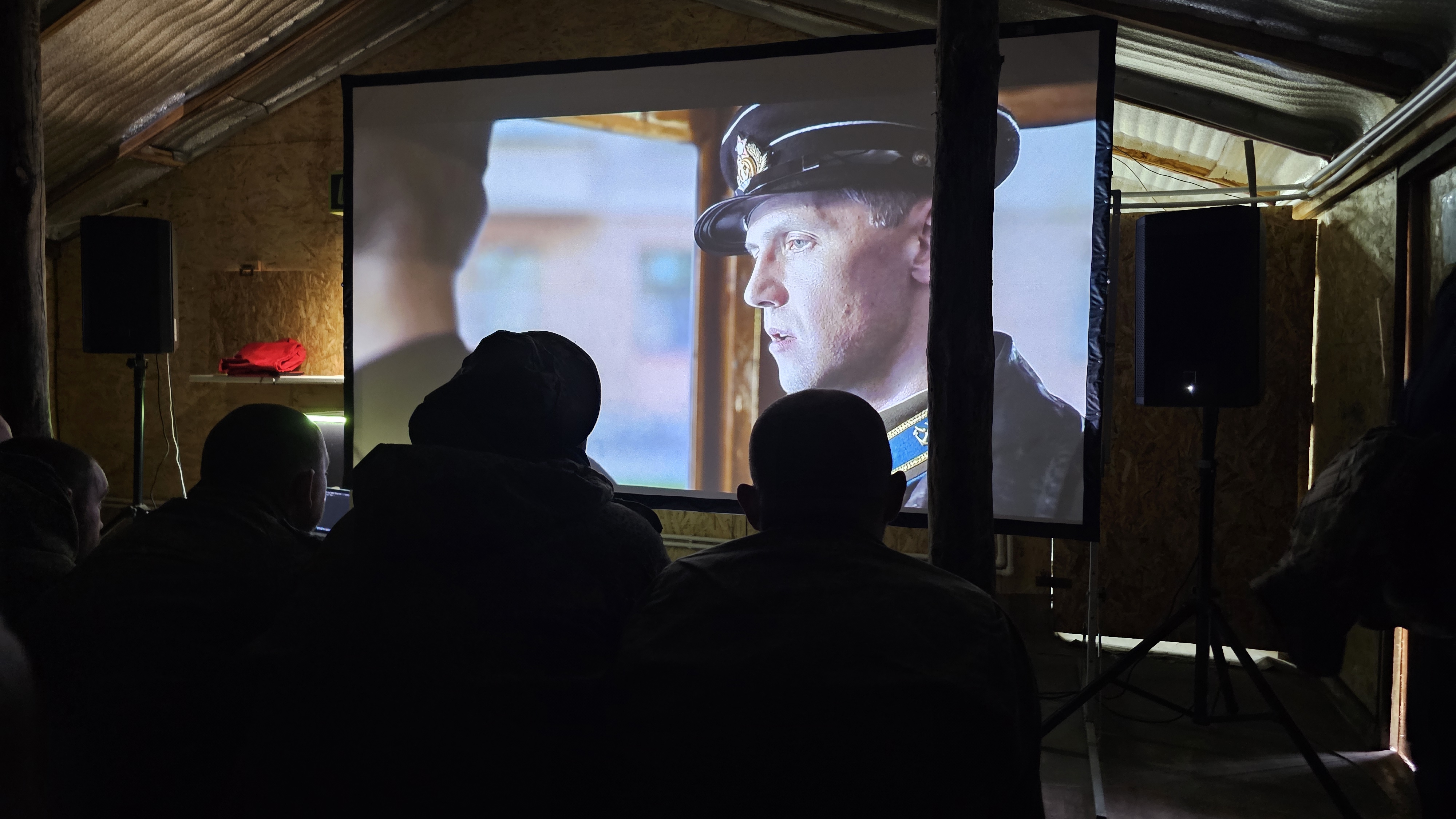 «Ленфильм» возрождает традицию кинопередвижек для бойцов СВО2