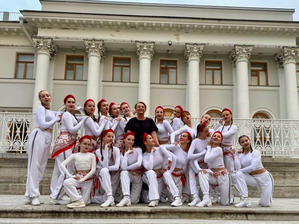 Юбилейный концерт ансамбля «Вдохновение» пройдёт в  «Октябрьском»5