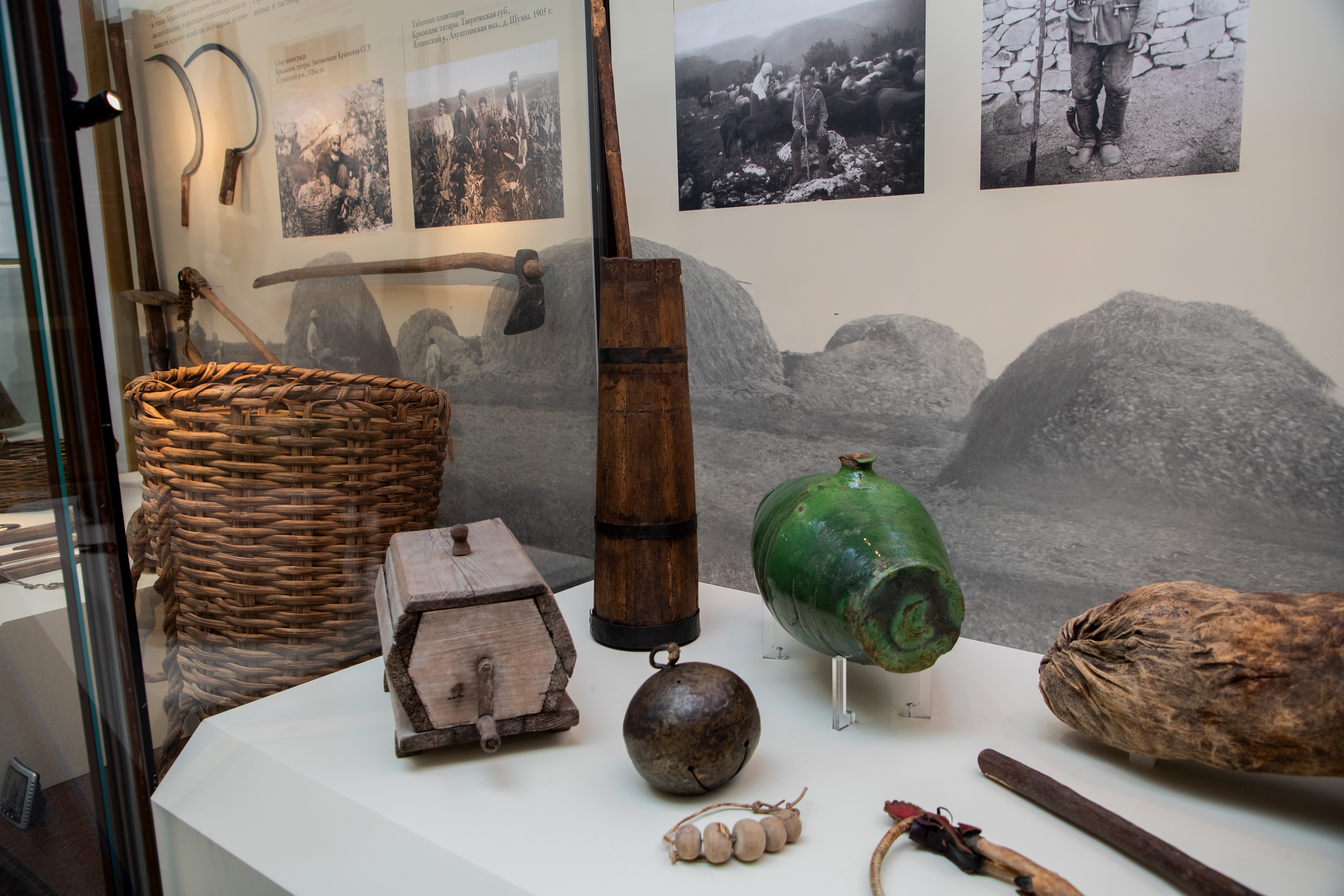 Все грани культуры народов Крыма - на выставке в РЭМ3