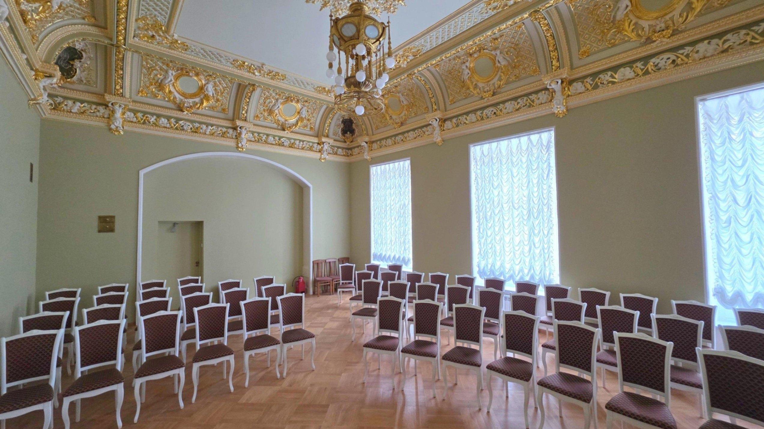 https://lensov-theatre.spb.ru/repertoire/teatralnaja-gostinaja-persona/vstrecha-s-semenom-strugachevym/