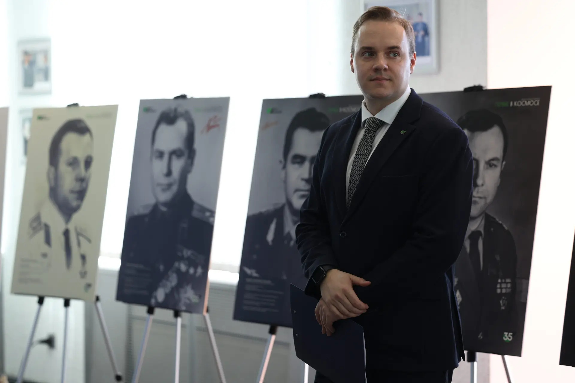 Фотовыставка «Первые в космосе» открылась в Петербурге3