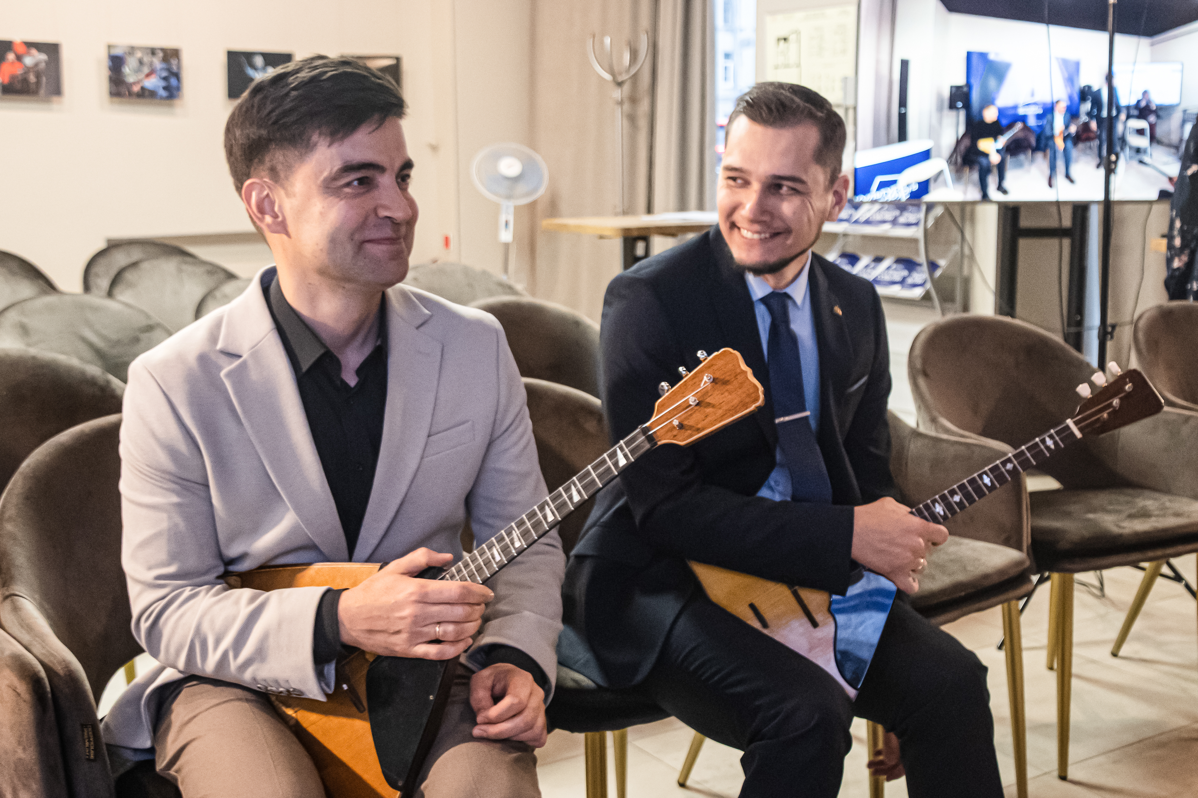 В медиацентре «Культура Петербурга» рассказали о будущем балалайки 8