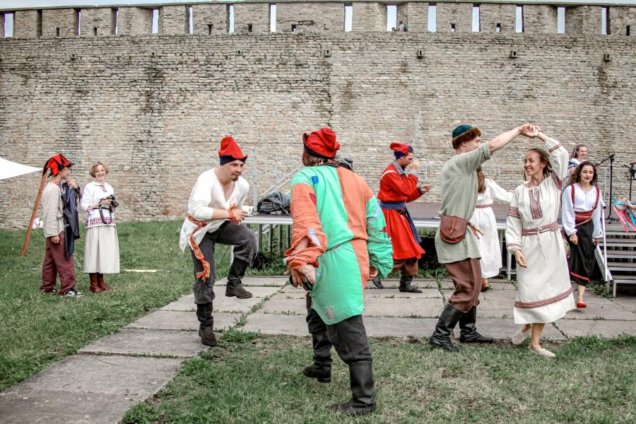 В Ивангородской крепости раскроют красоту русской сказки1