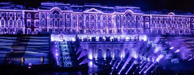 Фото заставки: Осенний фестиваль фонтанов в Петергофе. Фото предоставлено пресс-службой ГМЗ «Петергоф». Правообладатель: ГМЗ «Петергоф». 