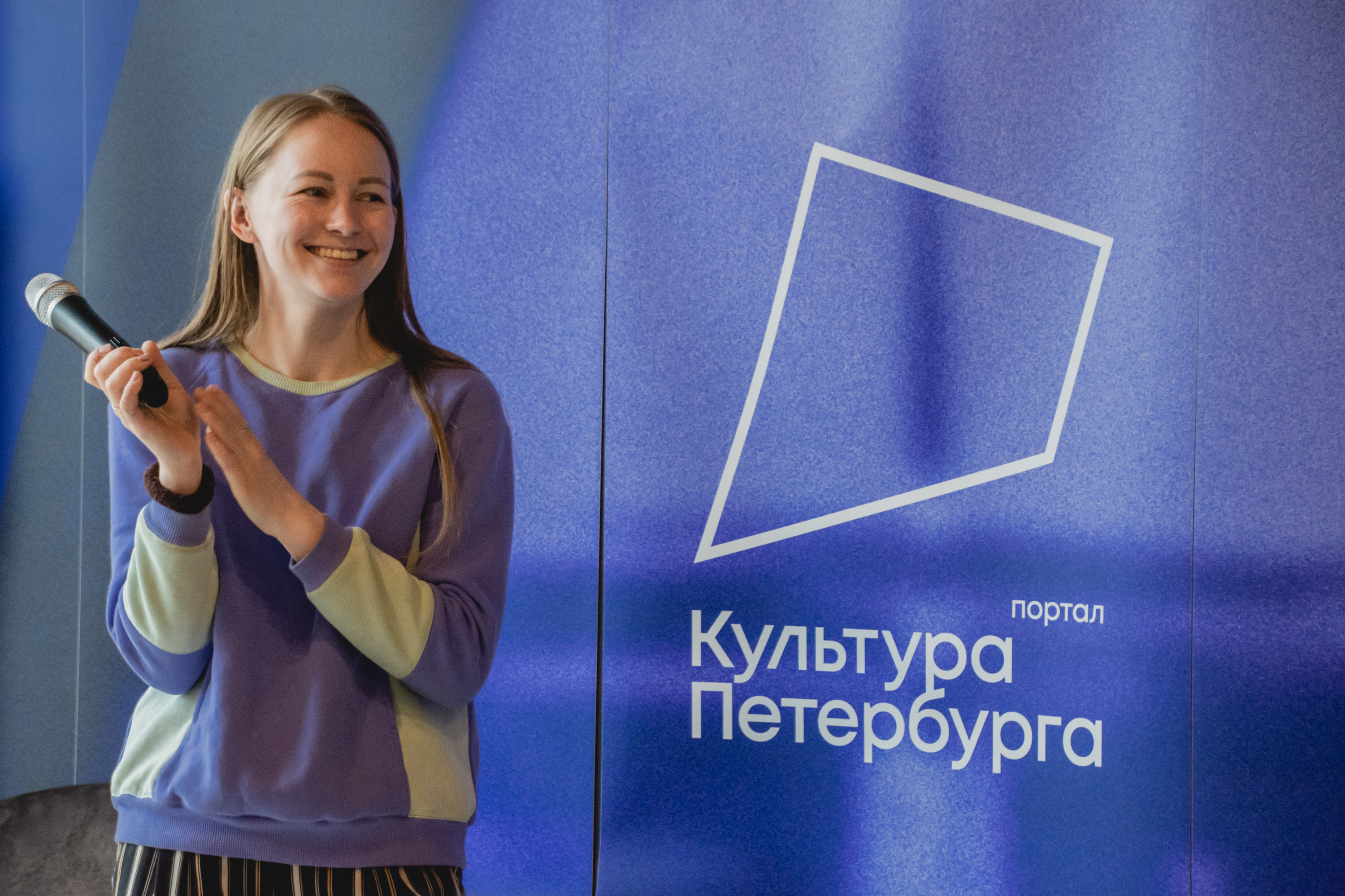 В медиацентре «Культура Петербурга» открылась выставка аэрозольной живописи Алены Логиновой 1