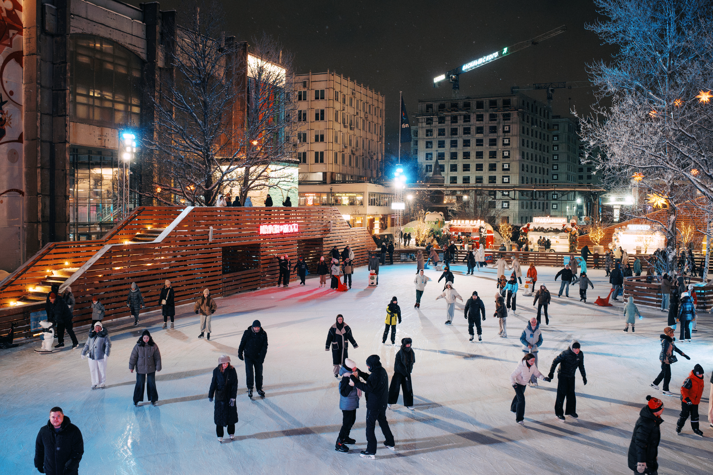 Студенты смогут бесплатно покататься на «Катке у моря» 3