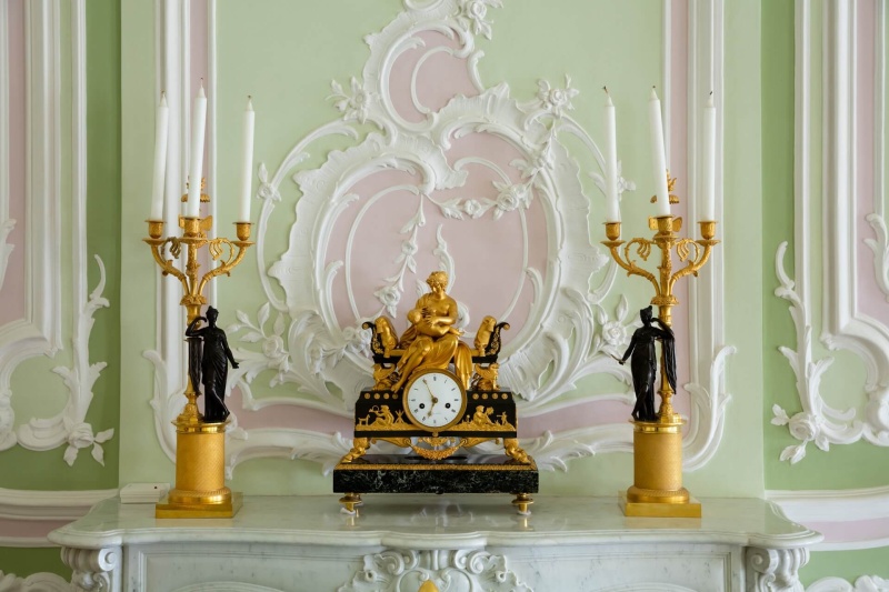 Петергоф и Ораниенбаум дарят женщинам бесплатный вход в дворцы 8 Марта