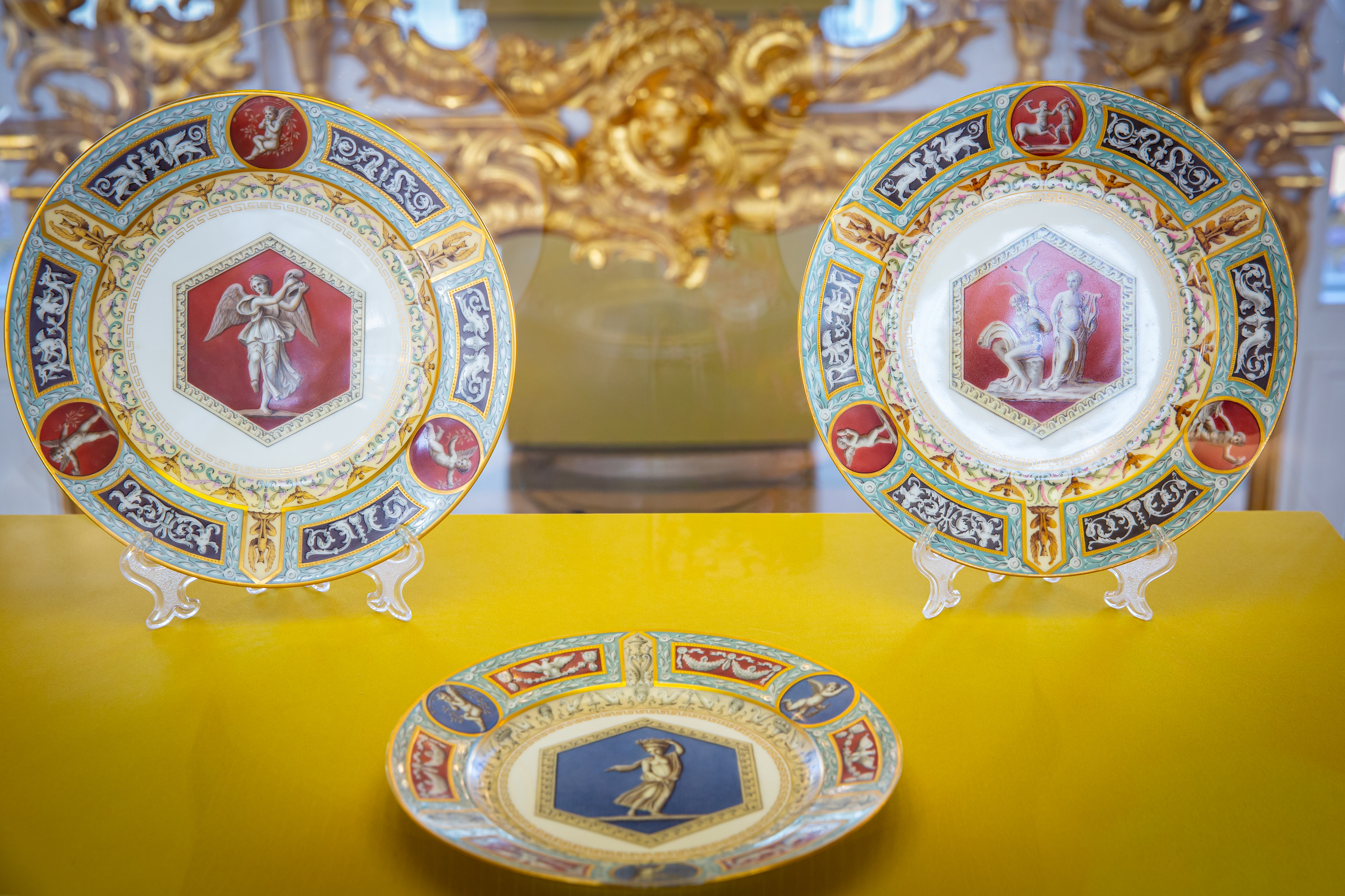 ГМЗ «Царское Село» получил в дар 128 раритетов XVIII – начала ХХ века13