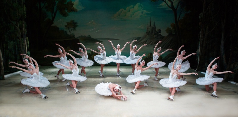 В мае петербуржцам покажут балеты на льду 