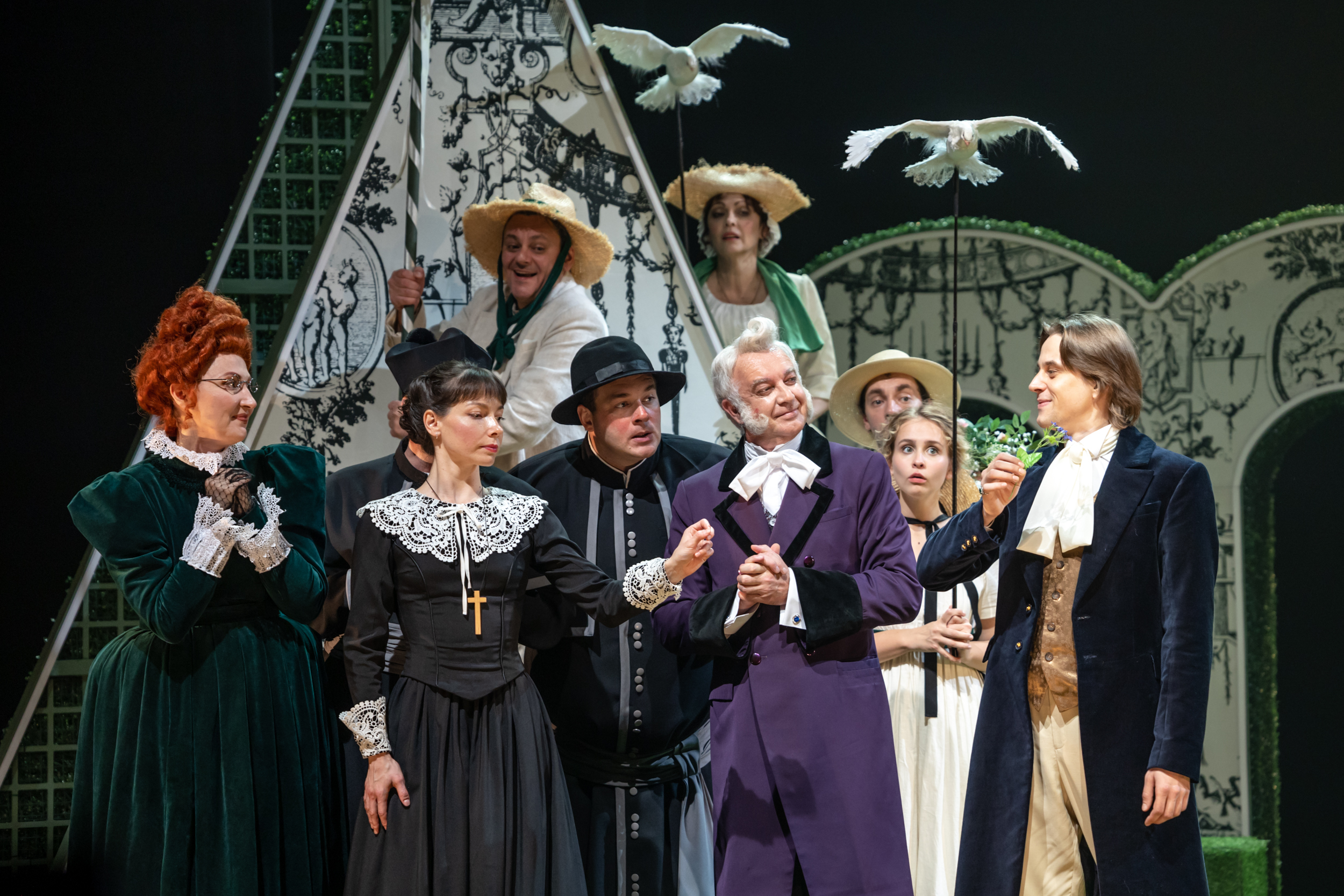 В театре на Фонтанке проведут квартирник, экскурсию и праздничный вечер2