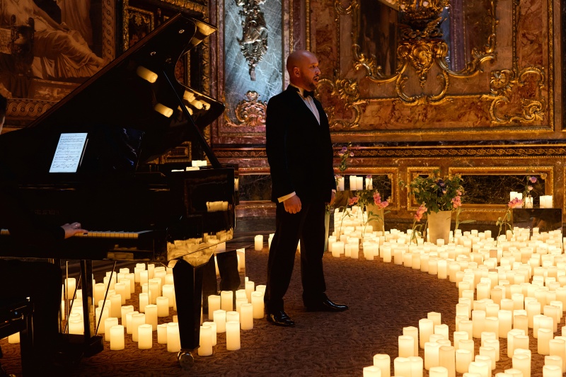 В Особняке Половцова исполнят музыку среди свечей